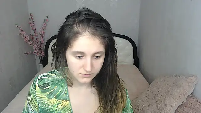 Holliy_Cooper's cam snapshot