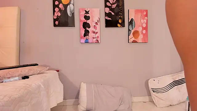 Maia_W10's cam snapshot