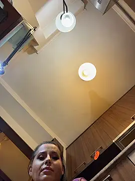 Hotmomcheckk_ live sex cam