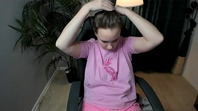 Lika_0ne's cam snapshot