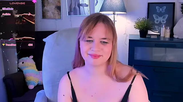 AlicePopsy's cam snapshot