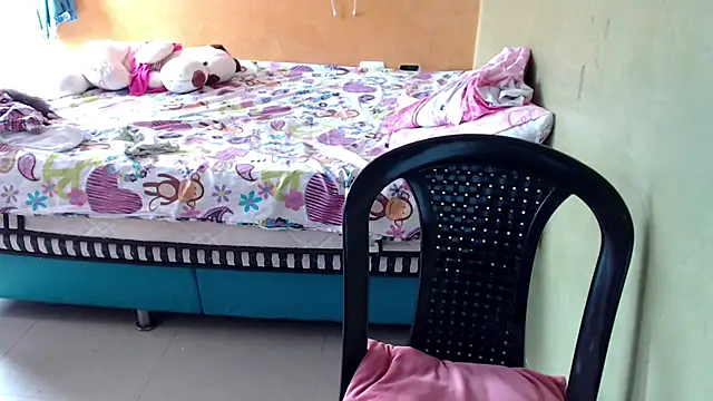 yulieth_bbw's cam snapshot