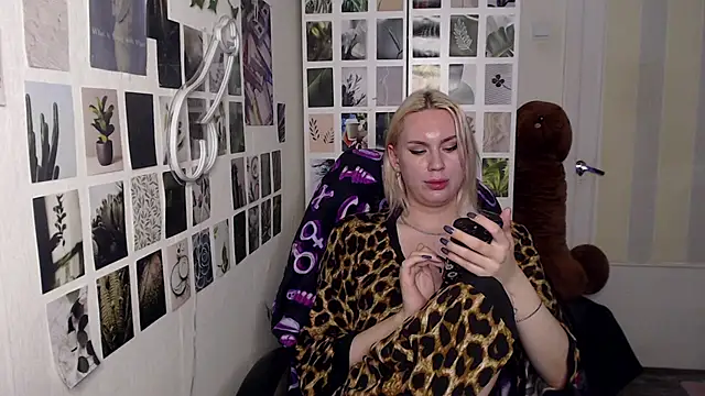 CapriScorpion live sex cam