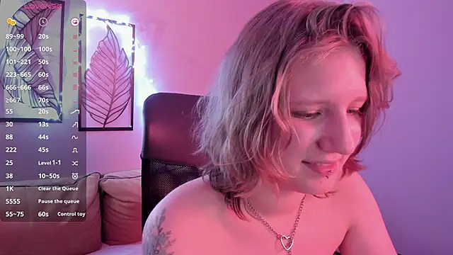 Hailey_Foxy's cam snapshot