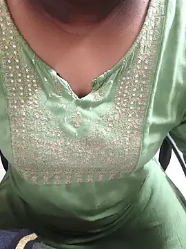 Tamil-riya's cam snapshot