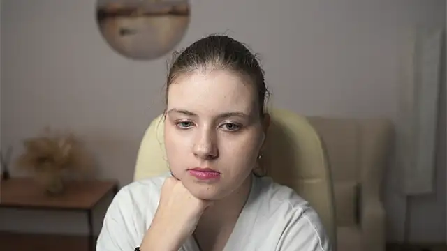 NovellaArjune's cam snapshot