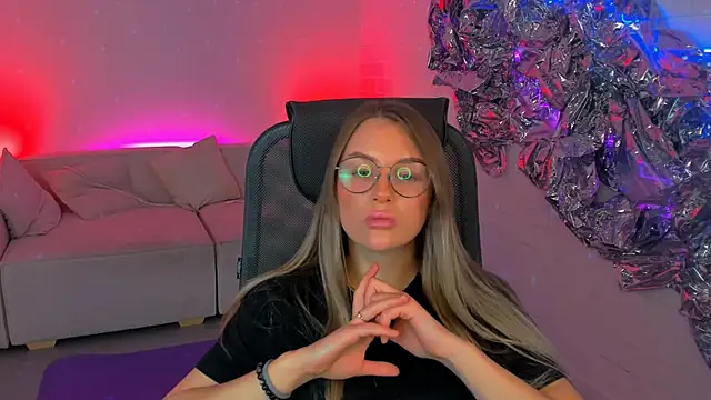 SandraLindsey's cam snapshot