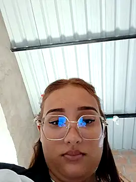 young_dairy01's cam snapshot