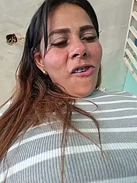 camila_rogue's cam snapshot