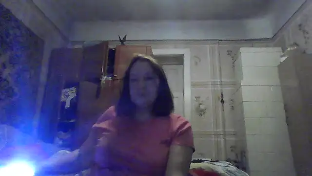 AnnaLive570's cam snapshot