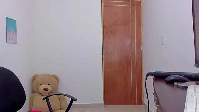 Emma_lean's cam snapshot