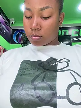 Karol_sexy23's cam snapshot