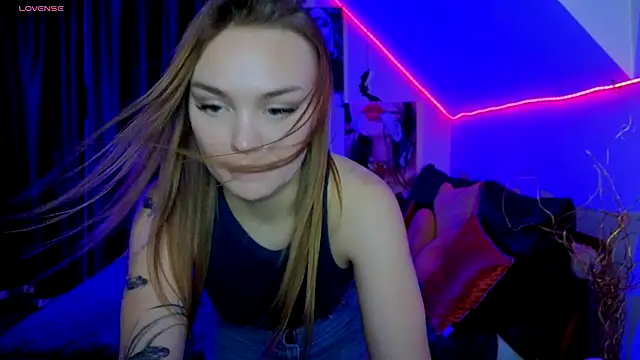 KitsyMoore's cam snapshot