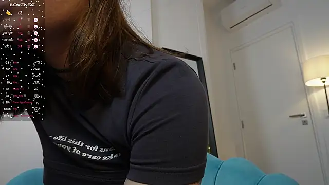 NeonyMuse's cam snapshot