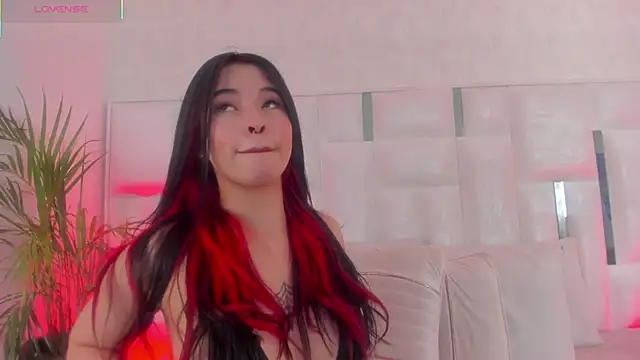 im_nika_'s cam snapshot