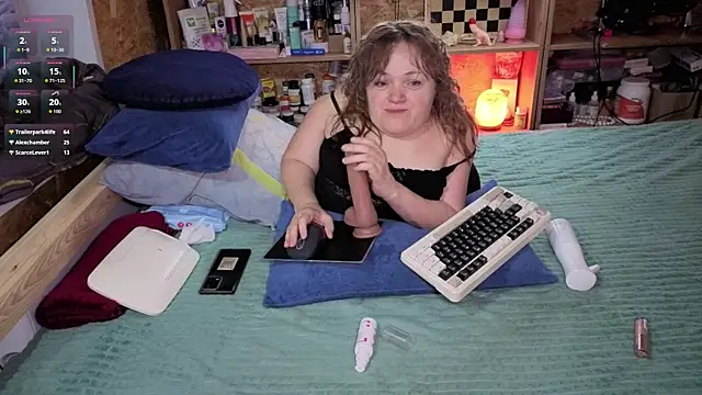 MiniNatalie's cam snapshot