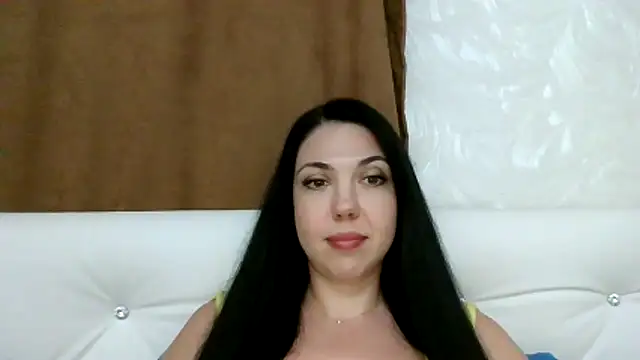 DewineBeauty's cam snapshot