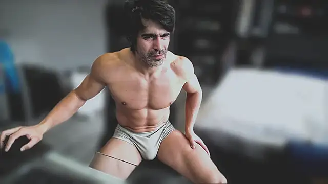 latinoo23bom's cam snapshot