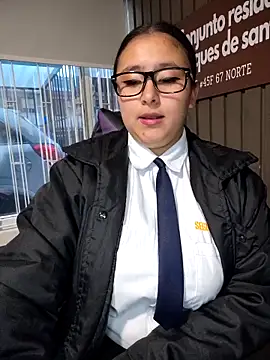 Cute_Penelope's cam snapshot