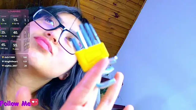 scarlleth_'s cam snapshot