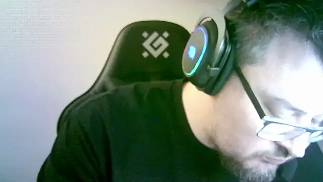 SirAbuser's cam snapshot