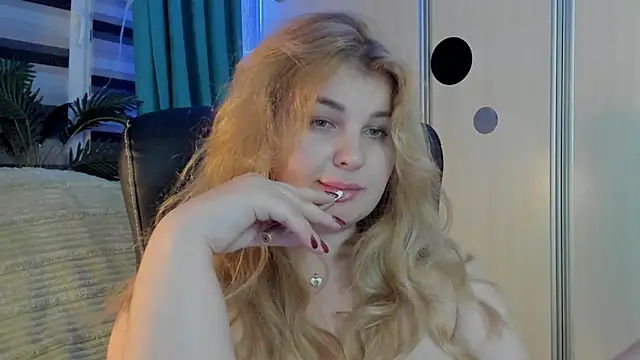 CoraSwon's cam snapshot