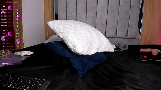 kendall_flower's cam snapshot