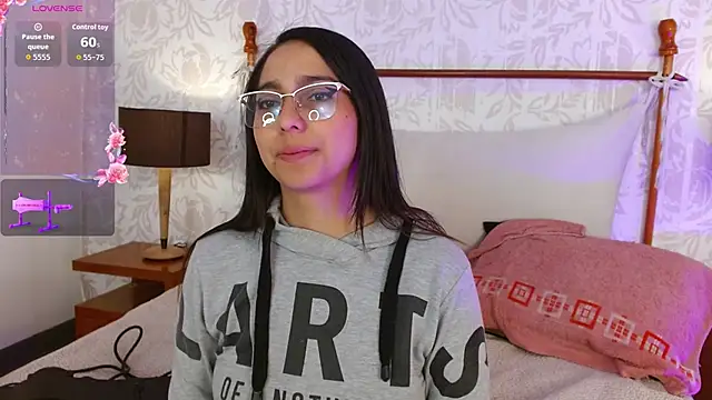 LexyBlaze_'s cam snapshot