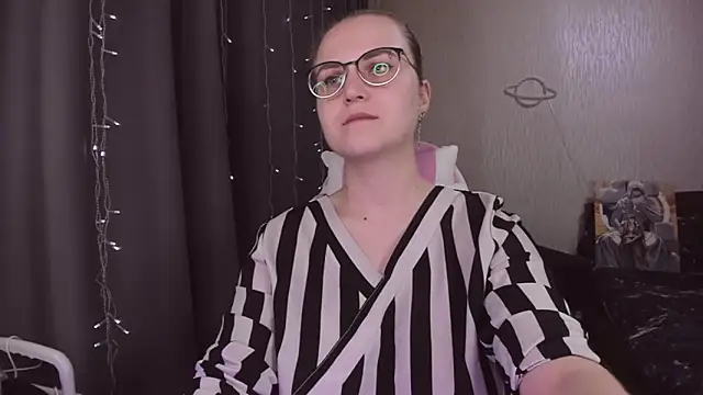 MissBrightShine's cam snapshot