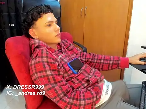 secret_justin7's cam snapshot