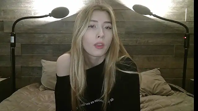 ErikaShyy live sex cam