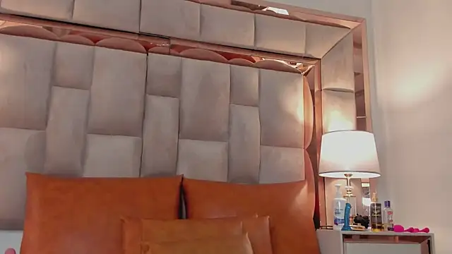 ValentinaBreats's cam snapshot