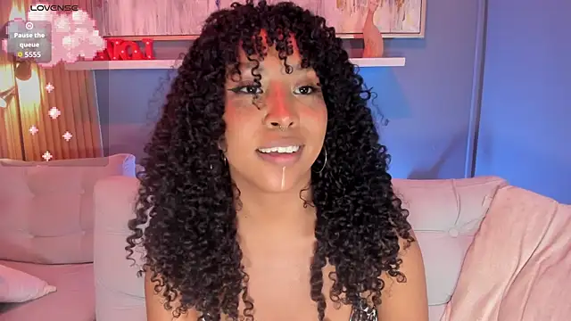 corinnah_'s cam snapshot