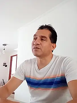 ChrisFloresP's cam snapshot