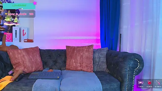 may_wood's cam snapshot