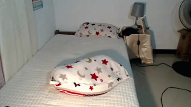 your_twink_asian00's web cam