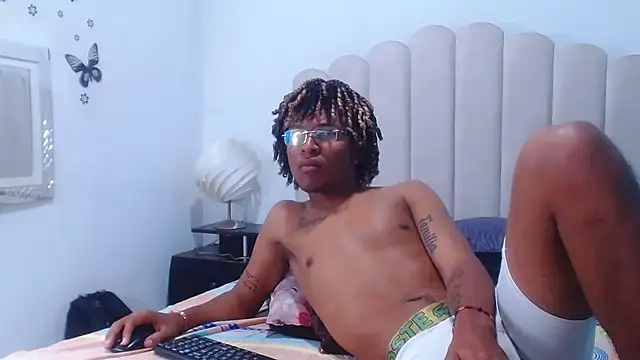 BobbyHot_4u's cam snapshot