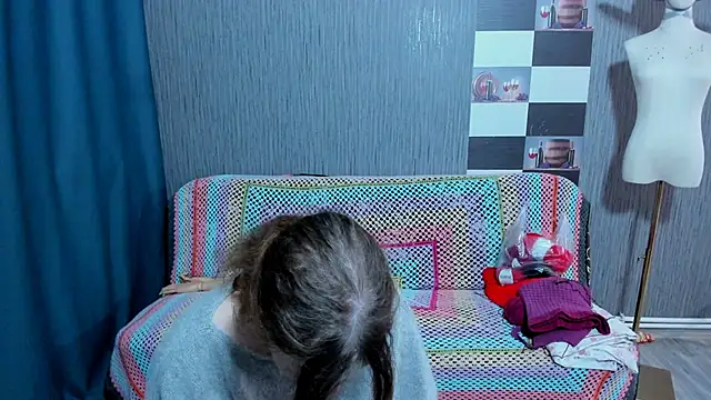 pa1e_pr1ncess's cam snapshot