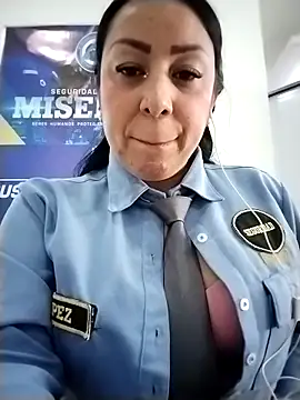 CRISTAL__11's cam snapshot