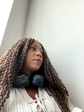 dianagolley420's web cam