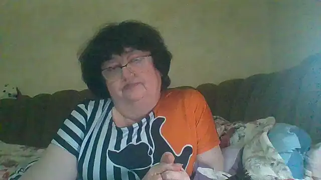 MilaSky5303's cam snapshot