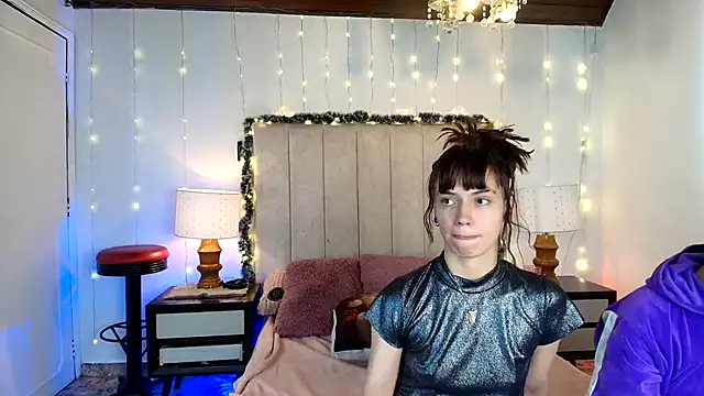 Brenda_Tina's cam snapshot