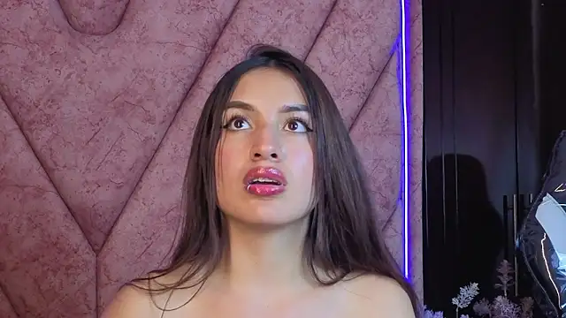 Lyra_Lux's cam snapshot