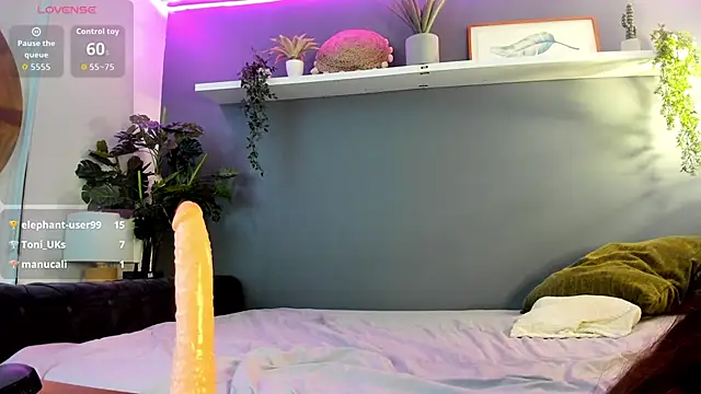 anny_bianchi_'s cam snapshot