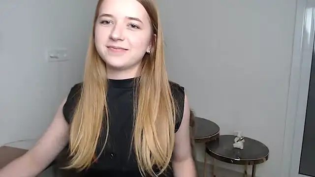 SweetBellaa_'s web cam