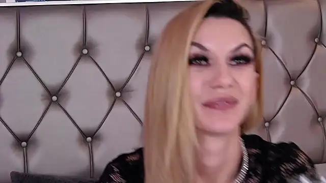 MayaHale's cam snapshot