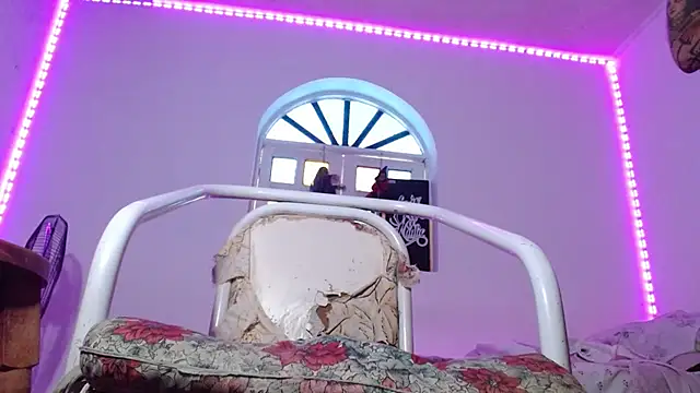 Tatted21xxx live sex cam