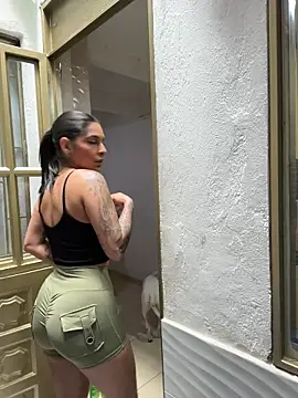 charlotte_stevenss_'s cam snapshot