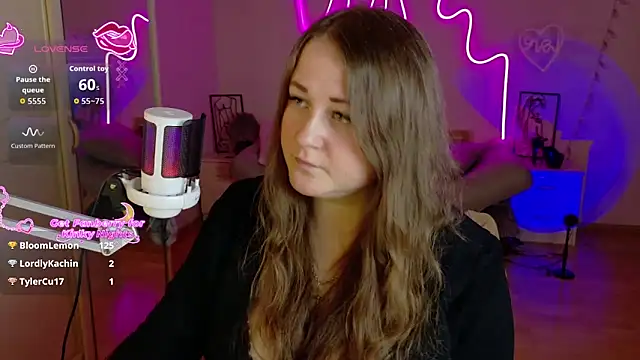 LizzyShine's cam snapshot