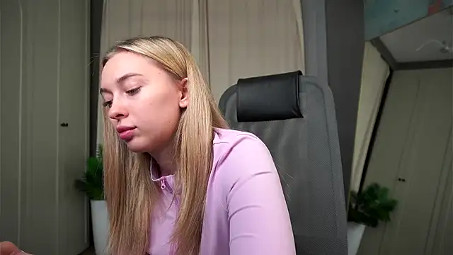 christie_luv's cam snapshot